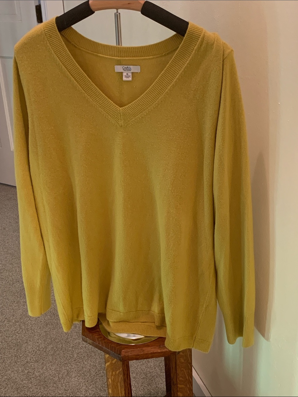 croft & barrow Women's V-Neck Sweater in Mustard Yellow green
